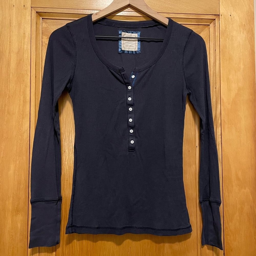 Old Navy Y2K Long Sleeve Henley Tee